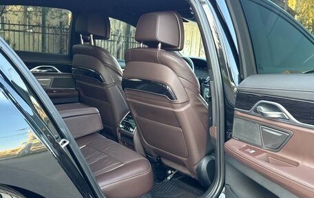 BMW 7 серия, 2019 год, 4 890 000 рублей, 38 фотография