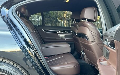 BMW 7 серия, 2019 год, 4 890 000 рублей, 40 фотография