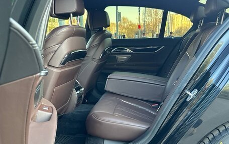 BMW 7 серия, 2019 год, 4 890 000 рублей, 39 фотография