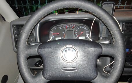 Volkswagen Transporter T4, 2001 год, 2 480 000 рублей, 2 фотография