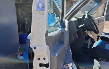 Volkswagen Transporter T4, 2001 год, 2 480 000 рублей, 36 фотография