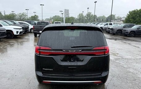 Chrysler Pacifica (RU), 2026 год, 9 999 999 рублей, 7 фотография