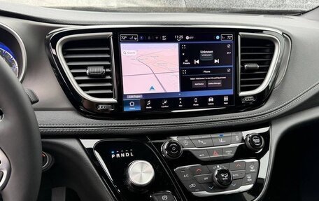 Chrysler Pacifica (RU), 2026 год, 9 999 999 рублей, 13 фотография