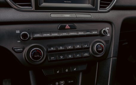 KIA Sportage IV рестайлинг, 2018 год, 1 995 000 рублей, 15 фотография