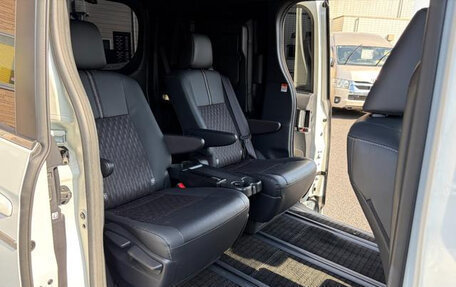 Toyota Noah, 2023 год, 2 971 000 рублей, 10 фотография