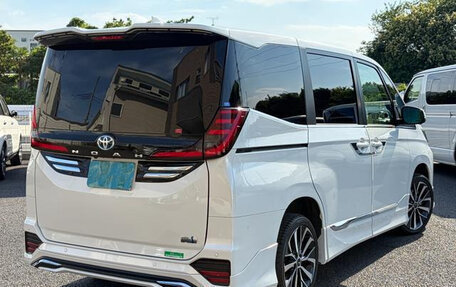 Toyota Noah, 2023 год, 2 971 000 рублей, 8 фотография