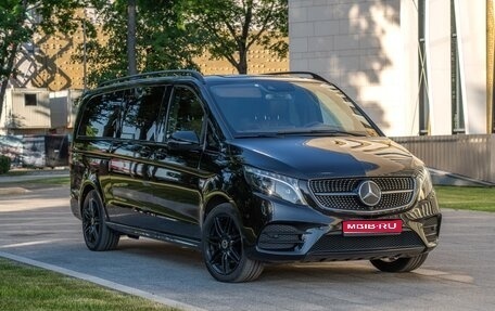 Mercedes-Benz V-Класс, 2023 год, 15 300 000 рублей, 1 фотография