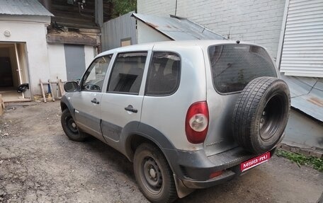 Chevrolet Niva I рестайлинг, 2013 год, 290 000 рублей, 1 фотография