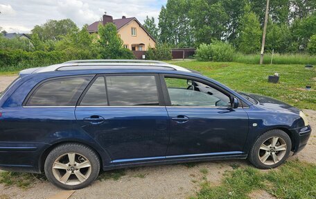 Toyota Avensis III рестайлинг, 2004 год, 790 000 рублей, 4 фотография