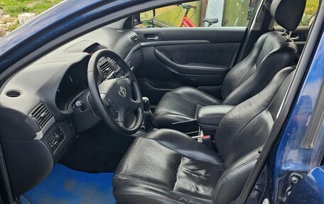 Toyota Avensis III рестайлинг, 2004 год, 790 000 рублей, 8 фотография
