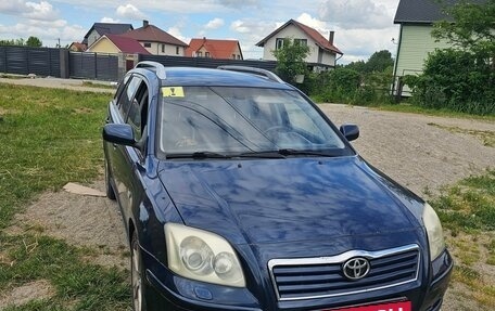 Toyota Avensis III рестайлинг, 2004 год, 790 000 рублей, 3 фотография