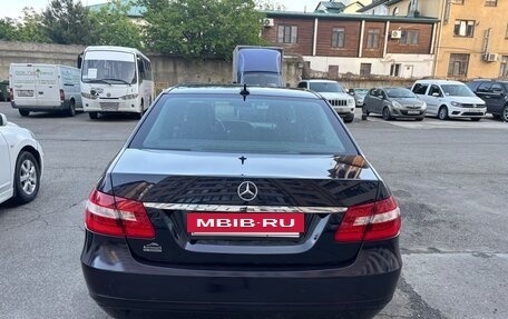 Mercedes-Benz E-Класс, 2011 год, 1 000 000 рублей, 3 фотография