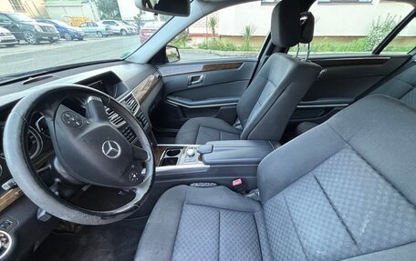 Mercedes-Benz E-Класс, 2011 год, 1 000 000 рублей, 6 фотография