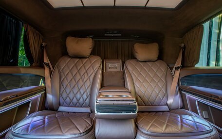 Mercedes-Benz V-Класс, 2023 год, 15 300 000 рублей, 3 фотография