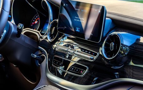 Mercedes-Benz V-Класс, 2023 год, 15 300 000 рублей, 23 фотография