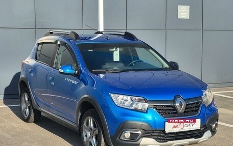 Renault Sandero II рестайлинг, 2020 год, 1 099 000 рублей, 2 фотография