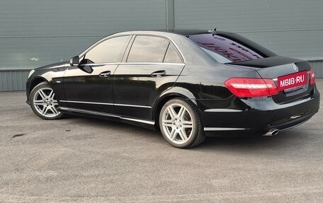 Mercedes-Benz E-Класс, 2009 год, 1 265 000 рублей, 2 фотография