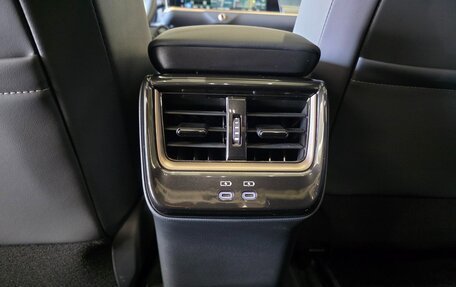 Toyota Crown, 2025 год, 8 800 000 рублей, 12 фотография
