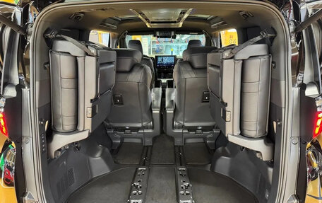 Toyota Alphard, 2025 год, 11 200 000 рублей, 16 фотография