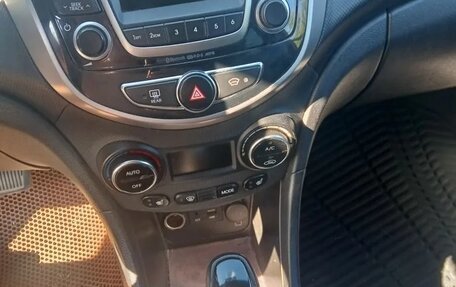 Hyundai Solaris II рестайлинг, 2014 год, 920 000 рублей, 7 фотография