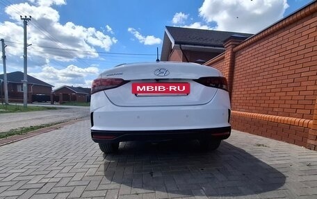 Hyundai Solaris II рестайлинг, 2021 год, 1 950 000 рублей, 4 фотография