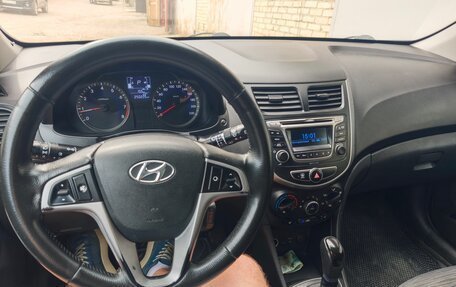 Hyundai Solaris II рестайлинг, 2015 год, 829 999 рублей, 6 фотография