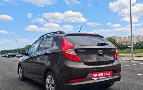 Hyundai Solaris II рестайлинг, 2015 год, 829 999 рублей, 3 фотография