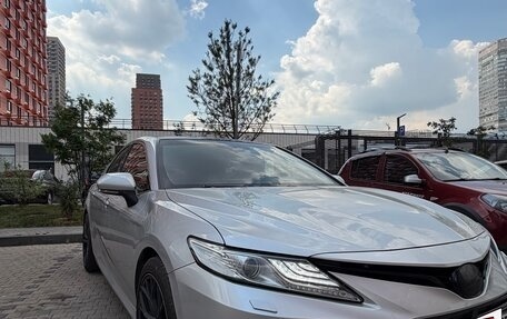 Toyota Camry, 2021 год, 3 400 000 рублей, 10 фотография