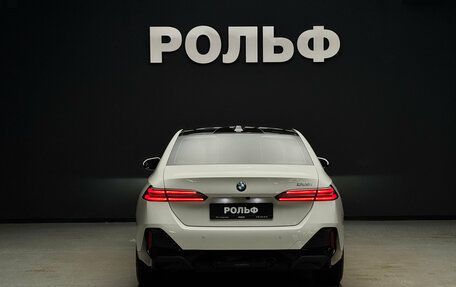 BMW 5 серия, 2023 год, 6 800 000 рублей, 4 фотография