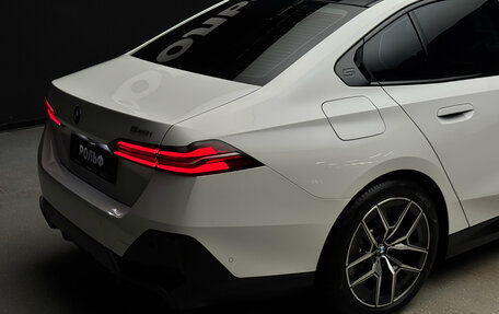 BMW 5 серия, 2023 год, 6 800 000 рублей, 9 фотография