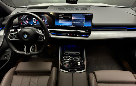 BMW 5 серия, 2023 год, 6 800 000 рублей, 12 фотография