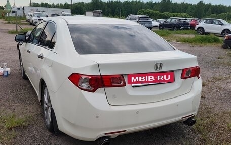 Honda Accord VIII рестайлинг, 2010 год, 930 000 рублей, 3 фотография