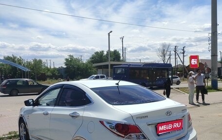 Hyundai Solaris II рестайлинг, 2012 год, 850 000 рублей, 1 фотография