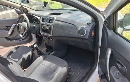 Renault Logan II, 2021 год, 750 000 рублей, 15 фотография