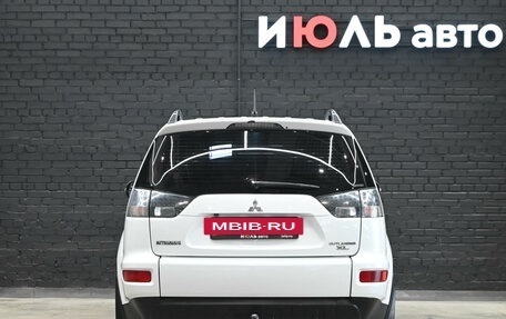 Mitsubishi Outlander III рестайлинг 3, 2012 год, 1 330 000 рублей, 5 фотография