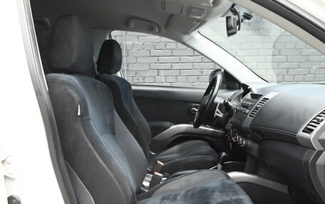 Mitsubishi Outlander III рестайлинг 3, 2012 год, 1 330 000 рублей, 10 фотография