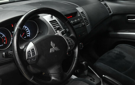 Mitsubishi Outlander III рестайлинг 3, 2012 год, 1 330 000 рублей, 16 фотография