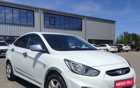 Hyundai Solaris II рестайлинг, 2012 год, 850 000 рублей, 5 фотография