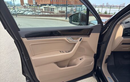 Volkswagen Touareg III, 2018 год, 5 449 000 рублей, 8 фотография