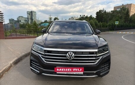 Volkswagen Touareg III, 2018 год, 5 449 000 рублей, 2 фотография