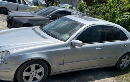 Mercedes-Benz E-Класс, 2003 год, 800 000 рублей, 3 фотография