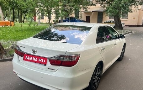 Toyota Camry, 2018 год, 2 400 000 рублей, 2 фотография