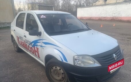 Renault Logan I, 2011 год, 265 000 рублей, 2 фотография