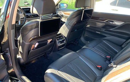 BMW 7 серия, 2016 год, 3 240 000 рублей, 17 фотография