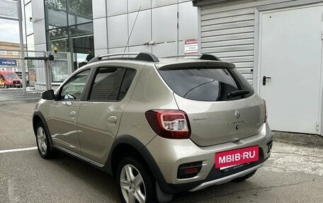 Renault Sandero II рестайлинг, 2018 год, 1 050 000 рублей, 2 фотография