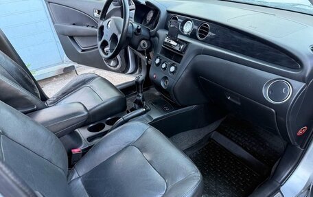 Mitsubishi Outlander III рестайлинг 3, 2003 год, 350 000 рублей, 16 фотография