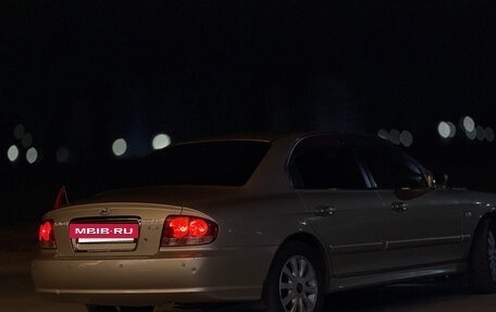 Hyundai Sonata IV рестайлинг, 2005 год, 550 000 рублей, 2 фотография