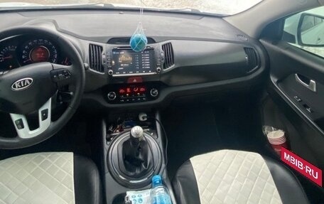 KIA Sportage III, 2011 год, 1 200 000 рублей, 11 фотография