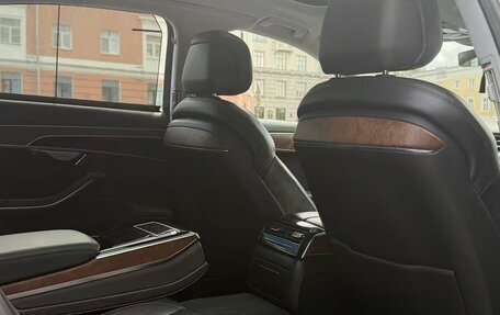 Audi A8, 2019 год, 4 550 000 рублей, 19 фотография