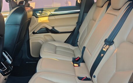 Porsche Cayenne III, 2015 год, 3 500 000 рублей, 28 фотография
